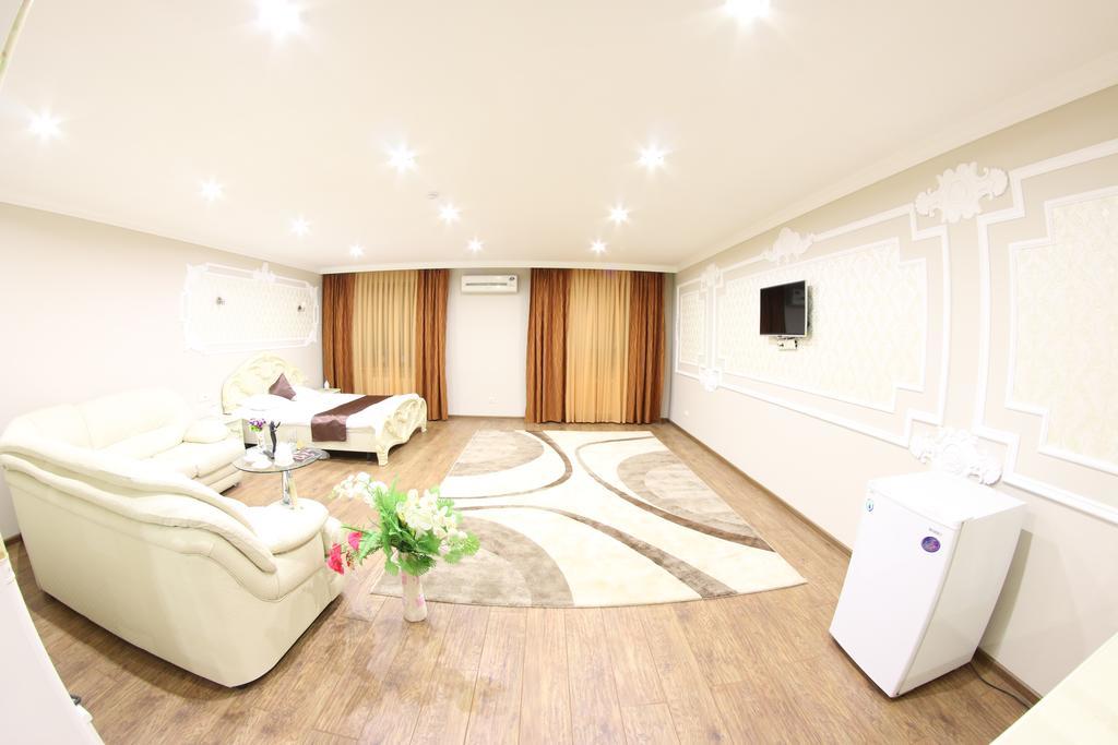 Sky Luxe Hotel 阿斯坦纳 外观 照片