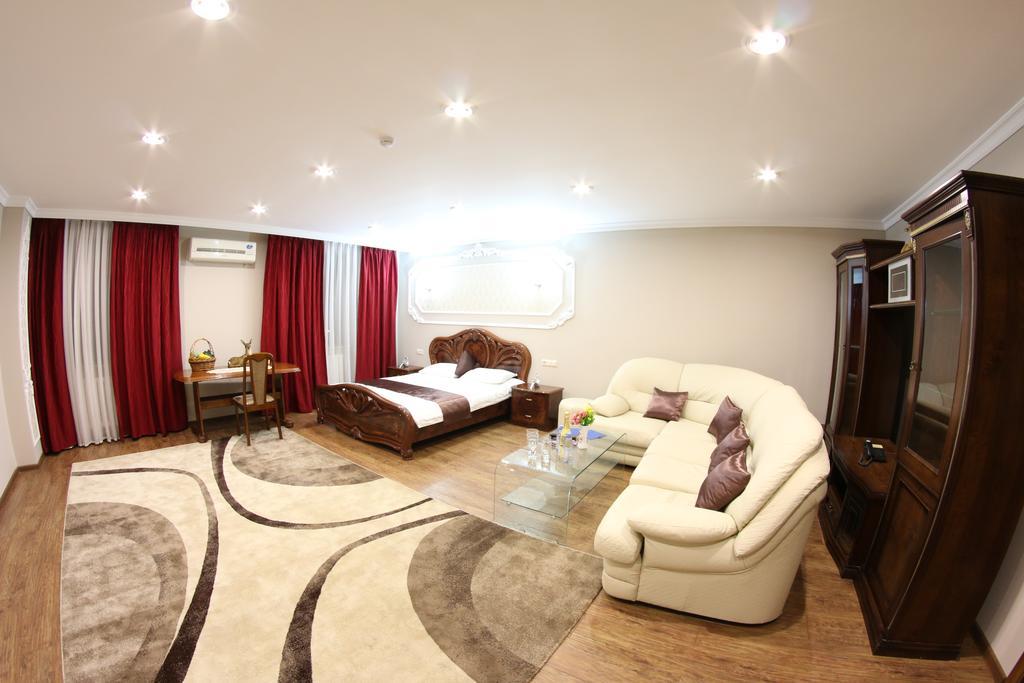 Sky Luxe Hotel 阿斯坦纳 客房 照片