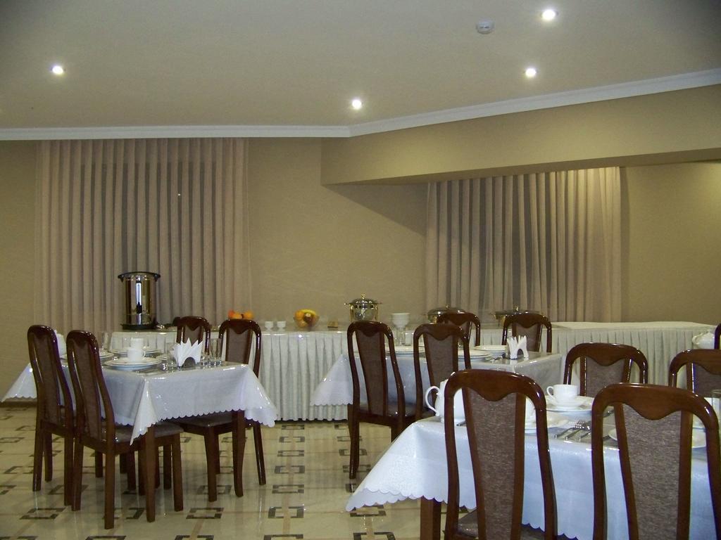 Sky Luxe Hotel 阿斯坦纳 外观 照片