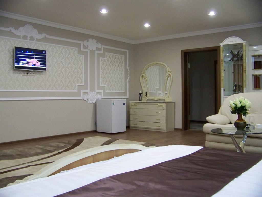 Sky Luxe Hotel 阿斯坦纳 外观 照片